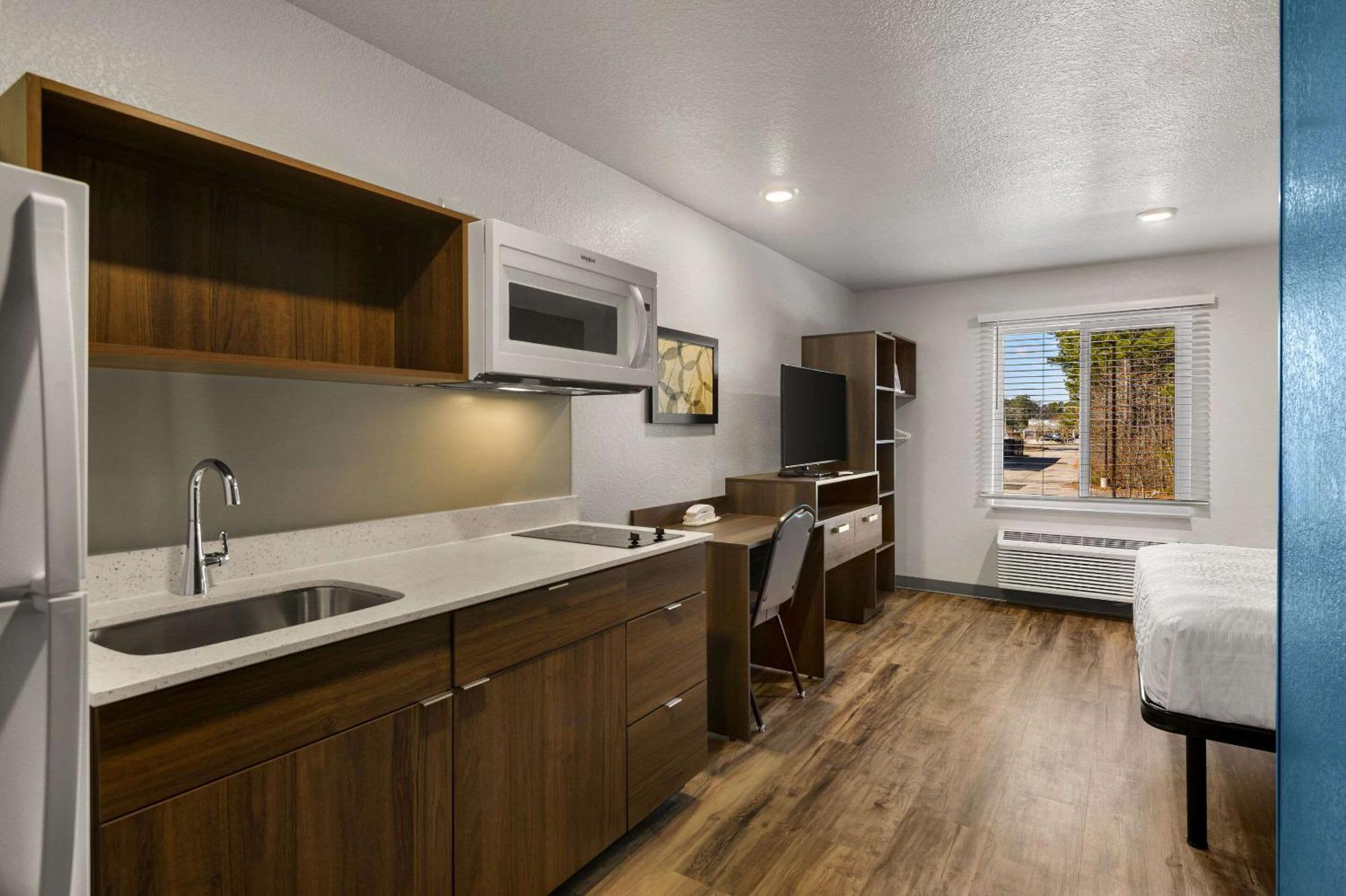 Woodspring Suites Yorktown Newport News Exterior foto
